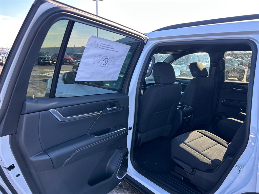 2026 GMC ACADIA - Image 31