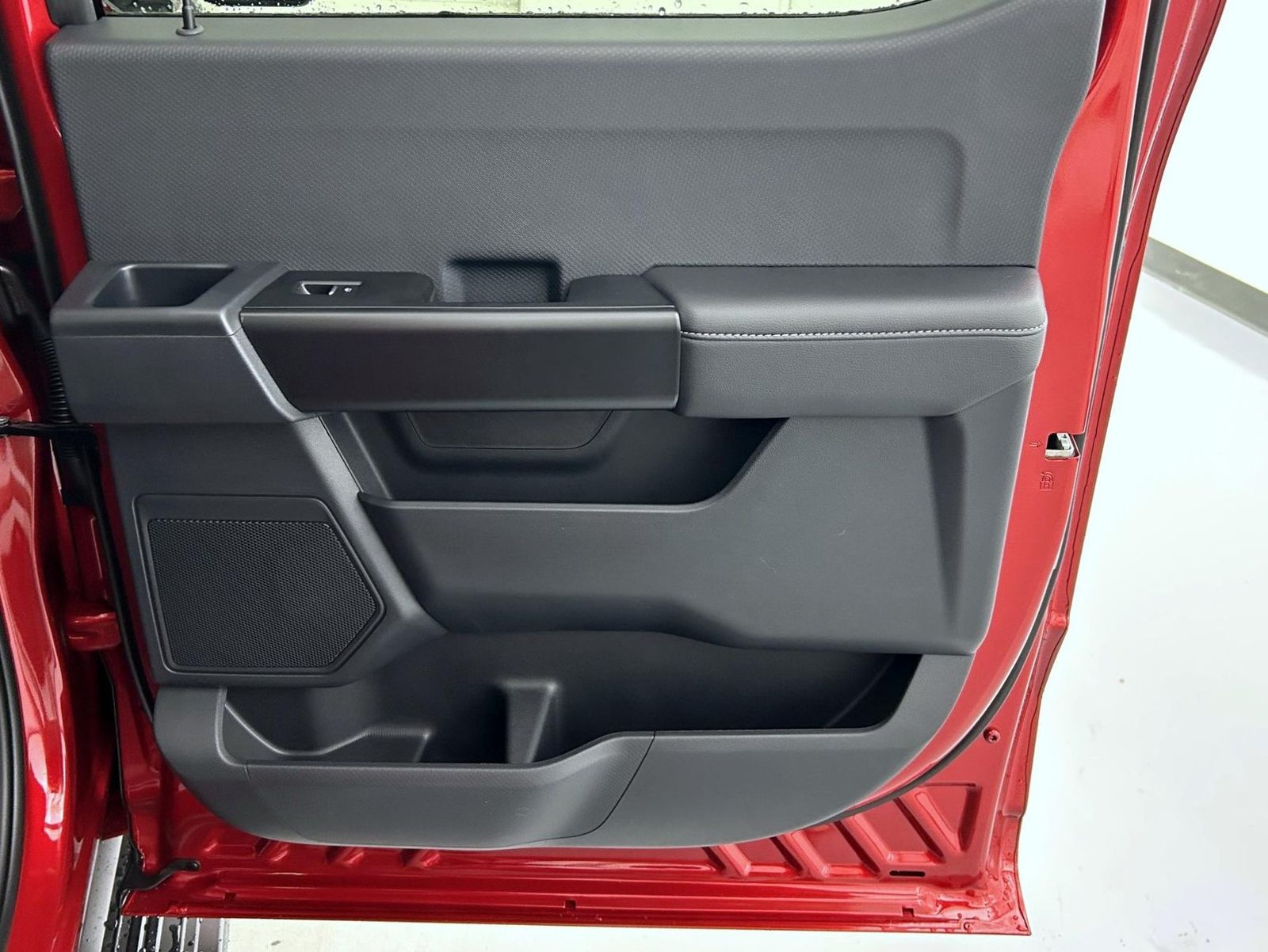 2025 Ford F-150 STX photo 17