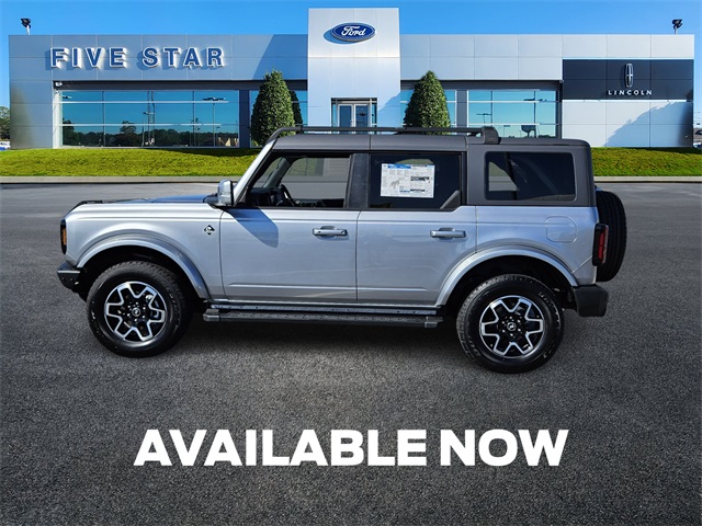 2024 Ford Bronco Outer Banks photo 4
