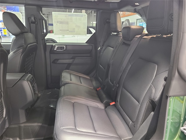 2025 Ford Bronco Badlands photo 14
