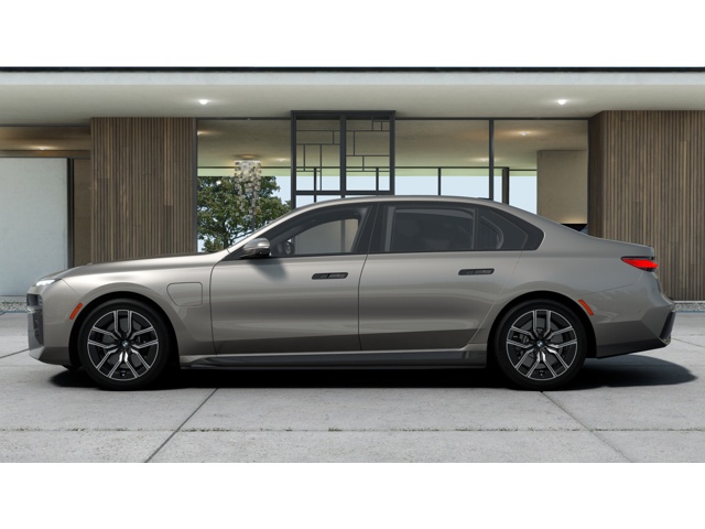 2026 Bmw 750e photo 2