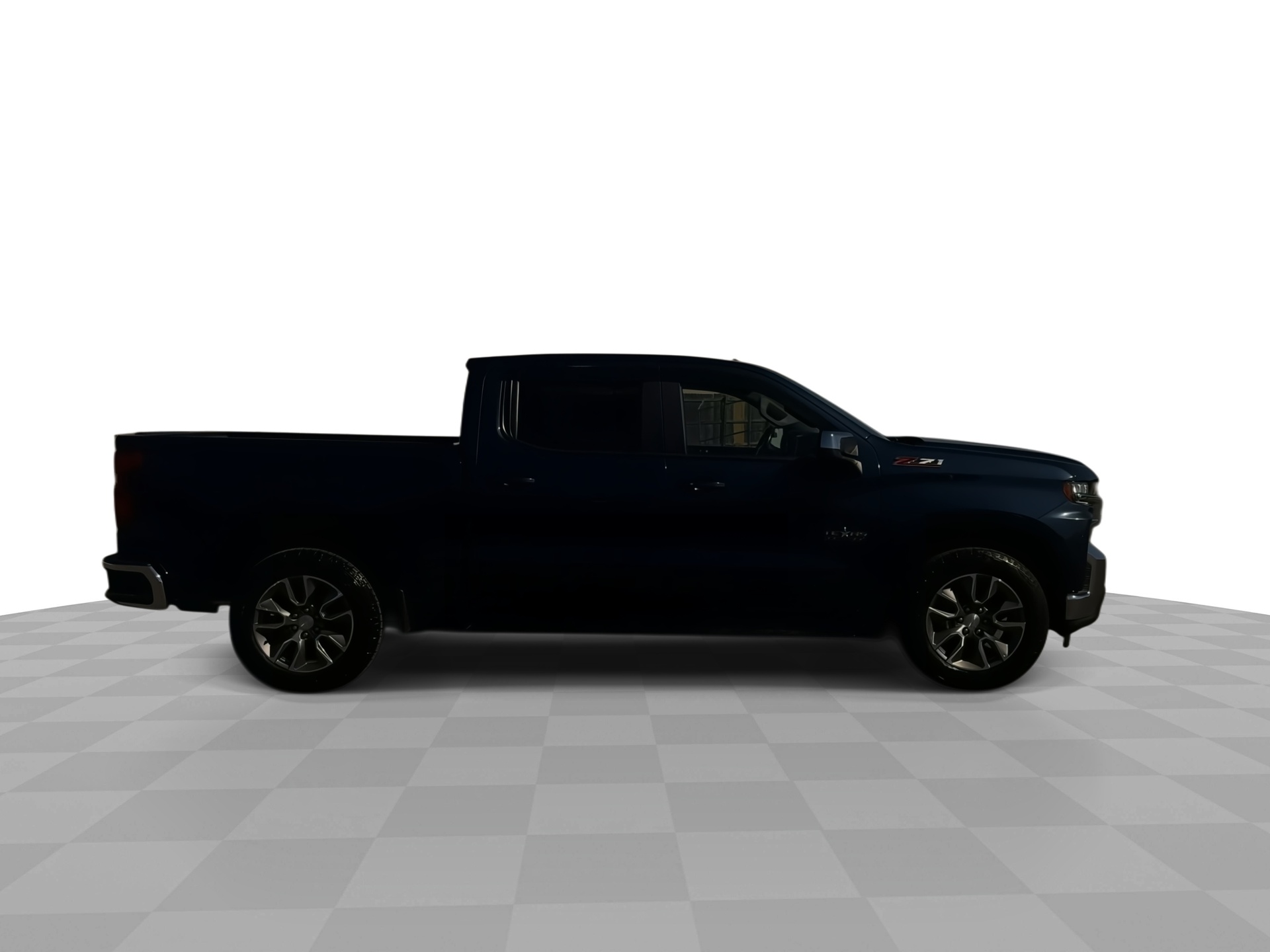 2022 Chevrolet Silverado 1500 LT photo 2