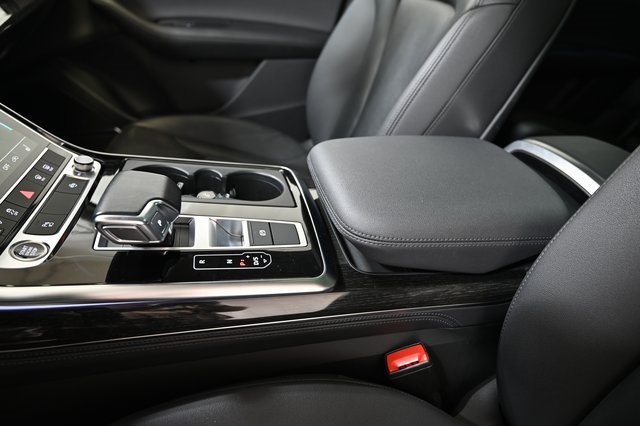 2023 Audi Q7 55 Premium Plus photo 21