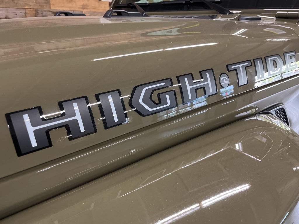 2025 Jeep Gladiator Sport photo 3
