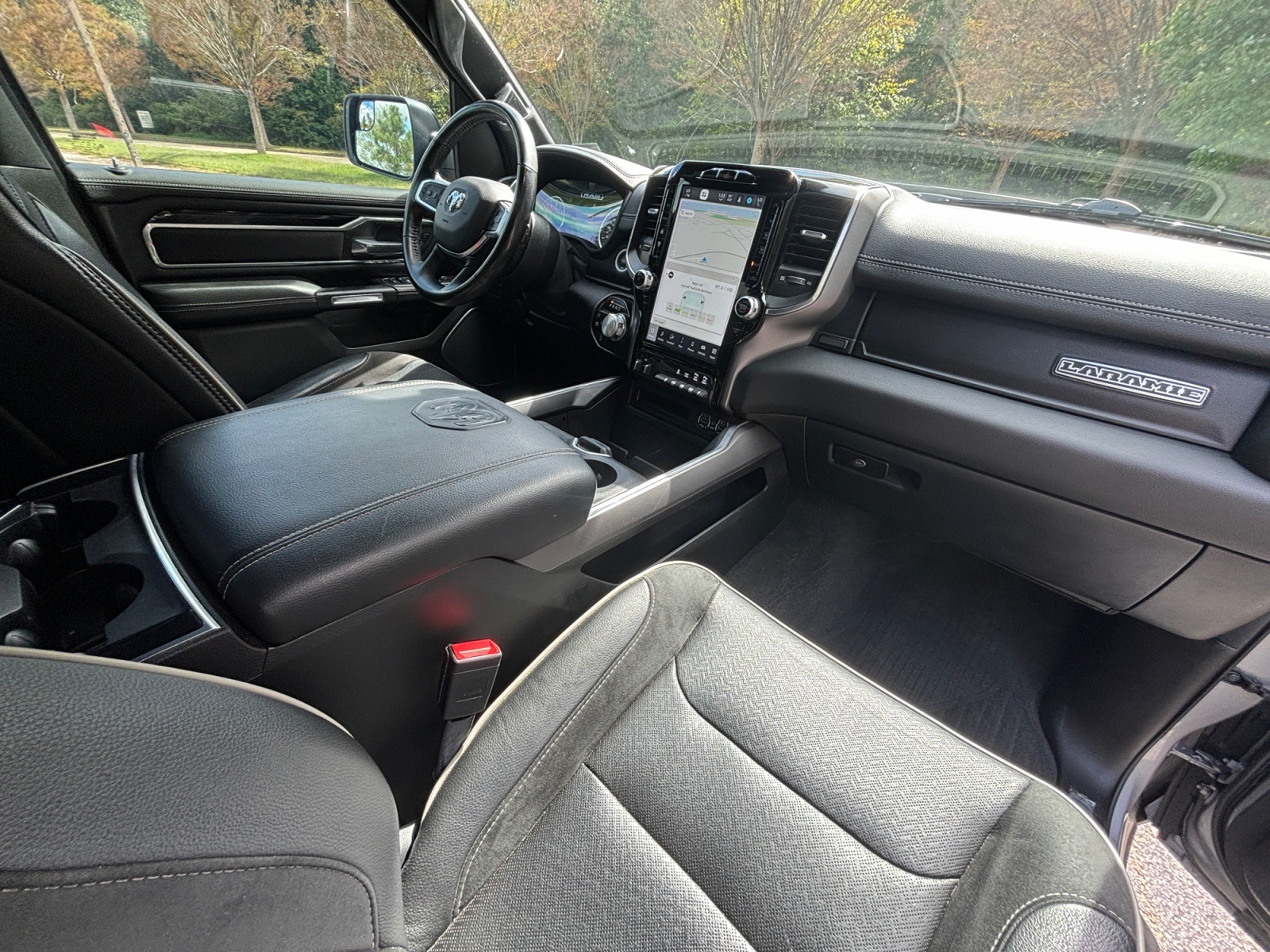 2022 Ram 1500 Laramie photo 13