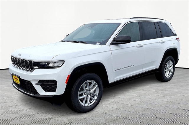 2025 Jeep Grand Cherokee Laredo X photo 2