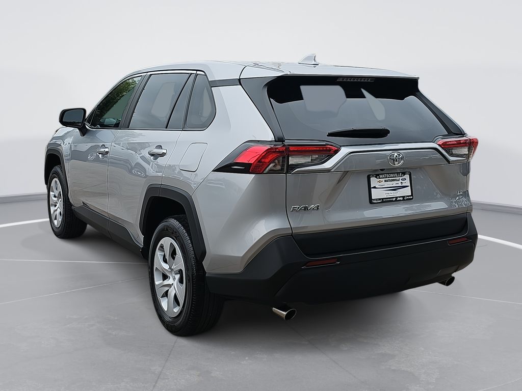 2024 Toyota RAV4 LE photo 2