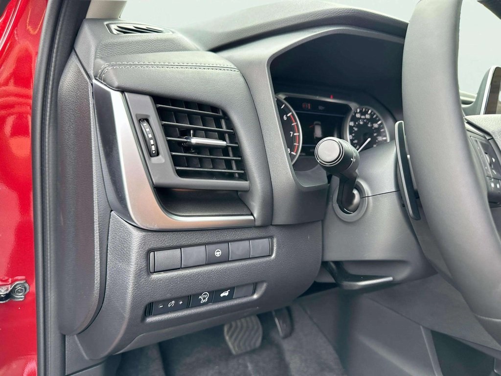 2026 Nissan Rogue SV photo 29