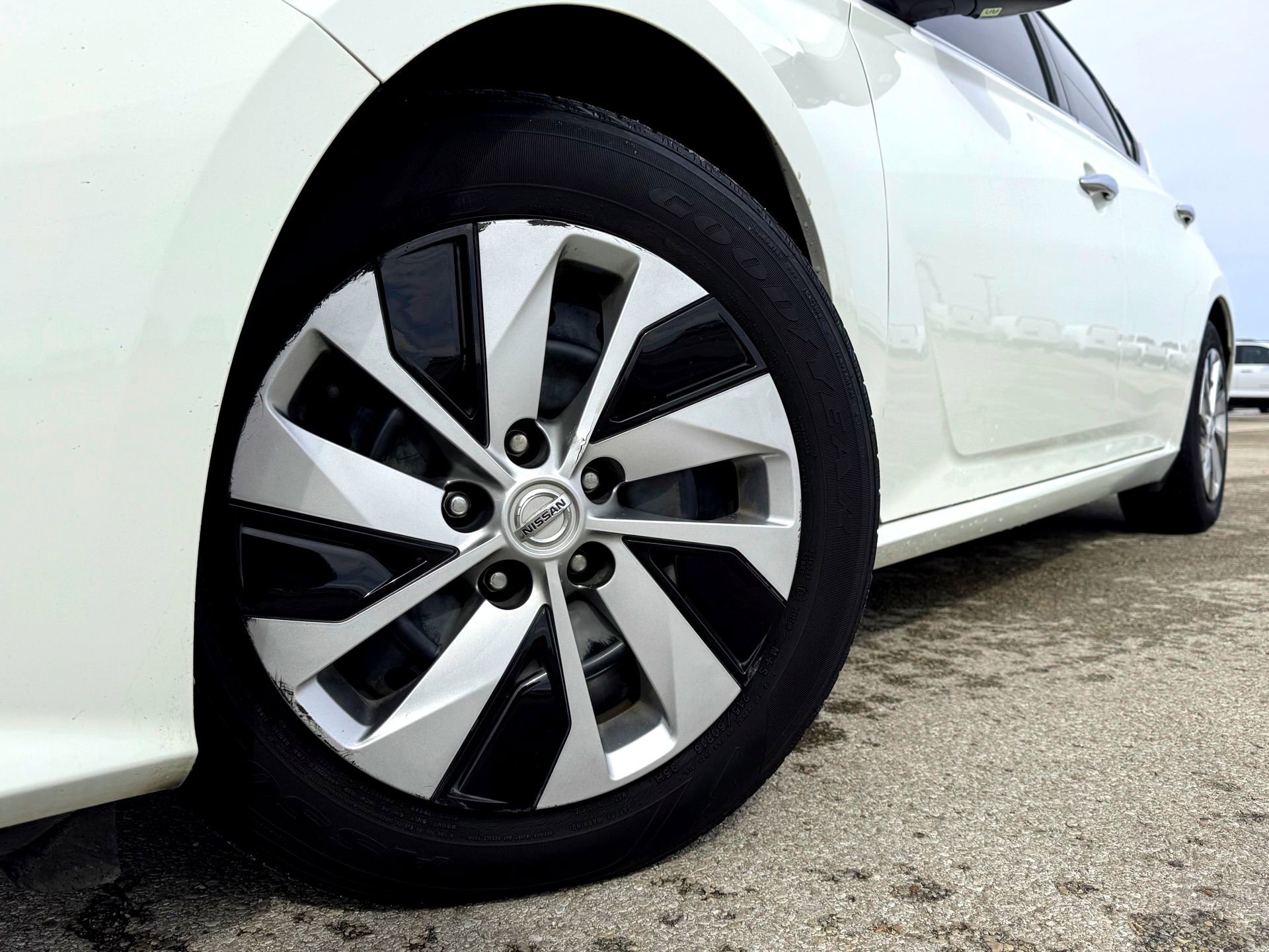 Used 2019 Nissan Altima S with VIN 1N4BL4BV9KC175290 for sale in Hutto, TX