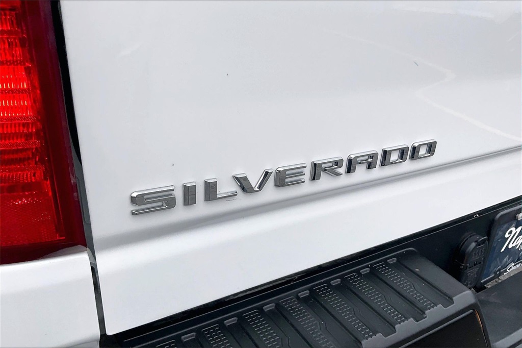 2023 CHEVROLET SILVERADO HD - Image 28
