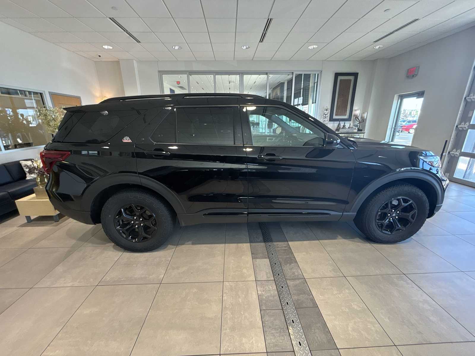 2022 Ford Explorer Timberline photo 2