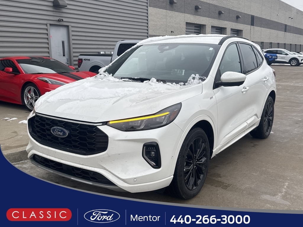 2023 Ford Escape ST-Line Elite's photo