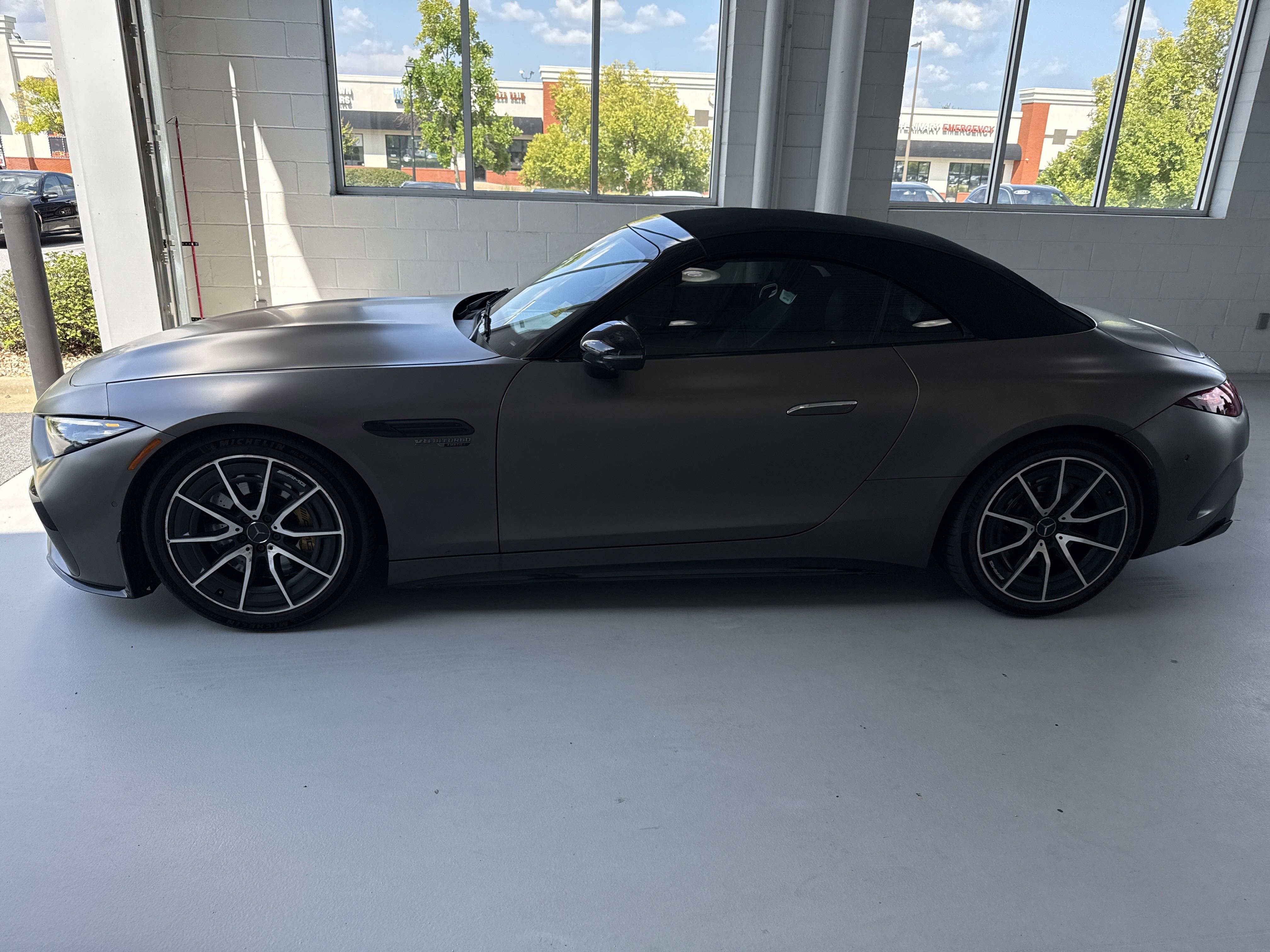 2023 Mercedes Benz SL AMG 63 photo 2