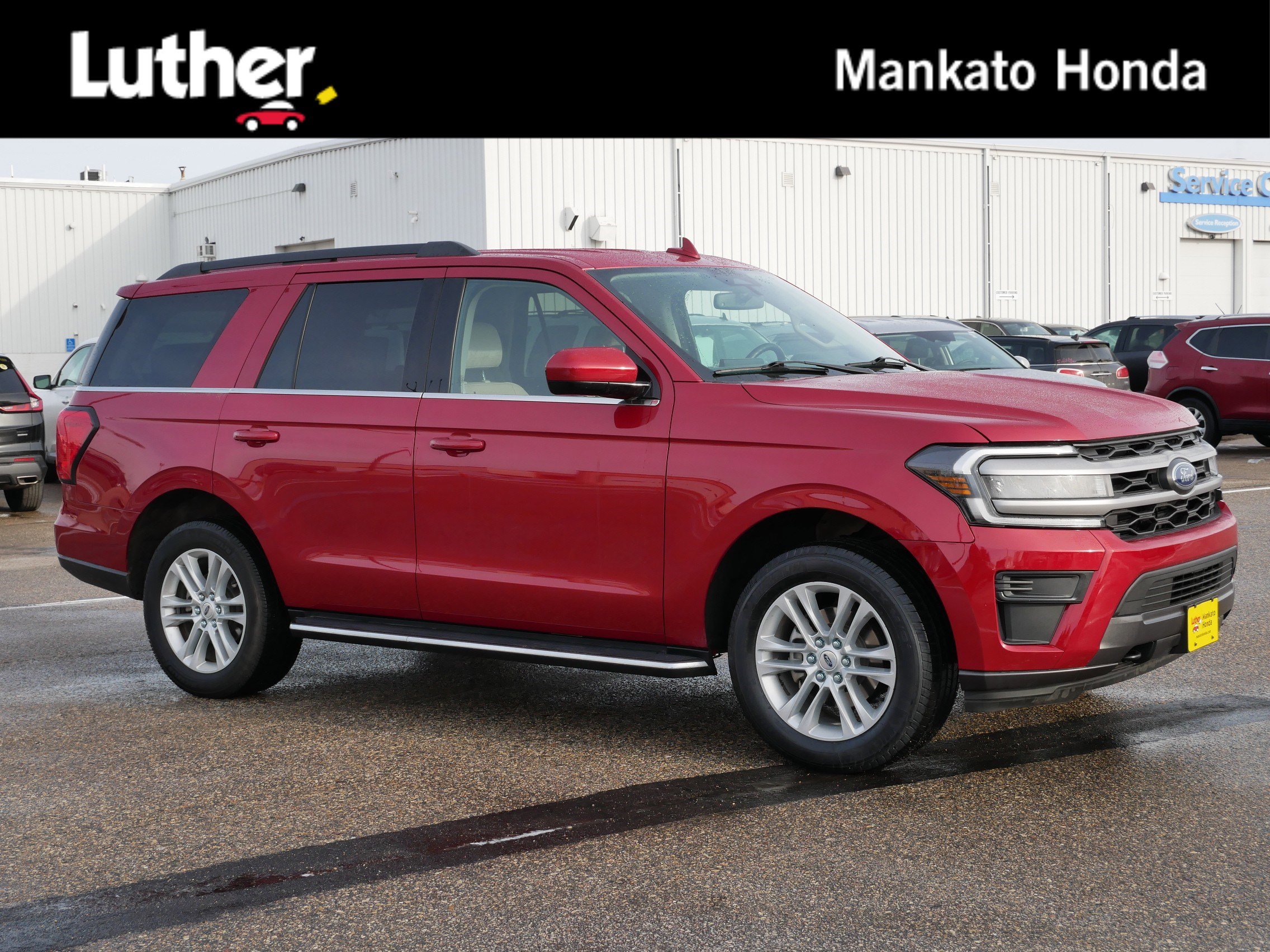 2022 Ford Expedition XLT's photo