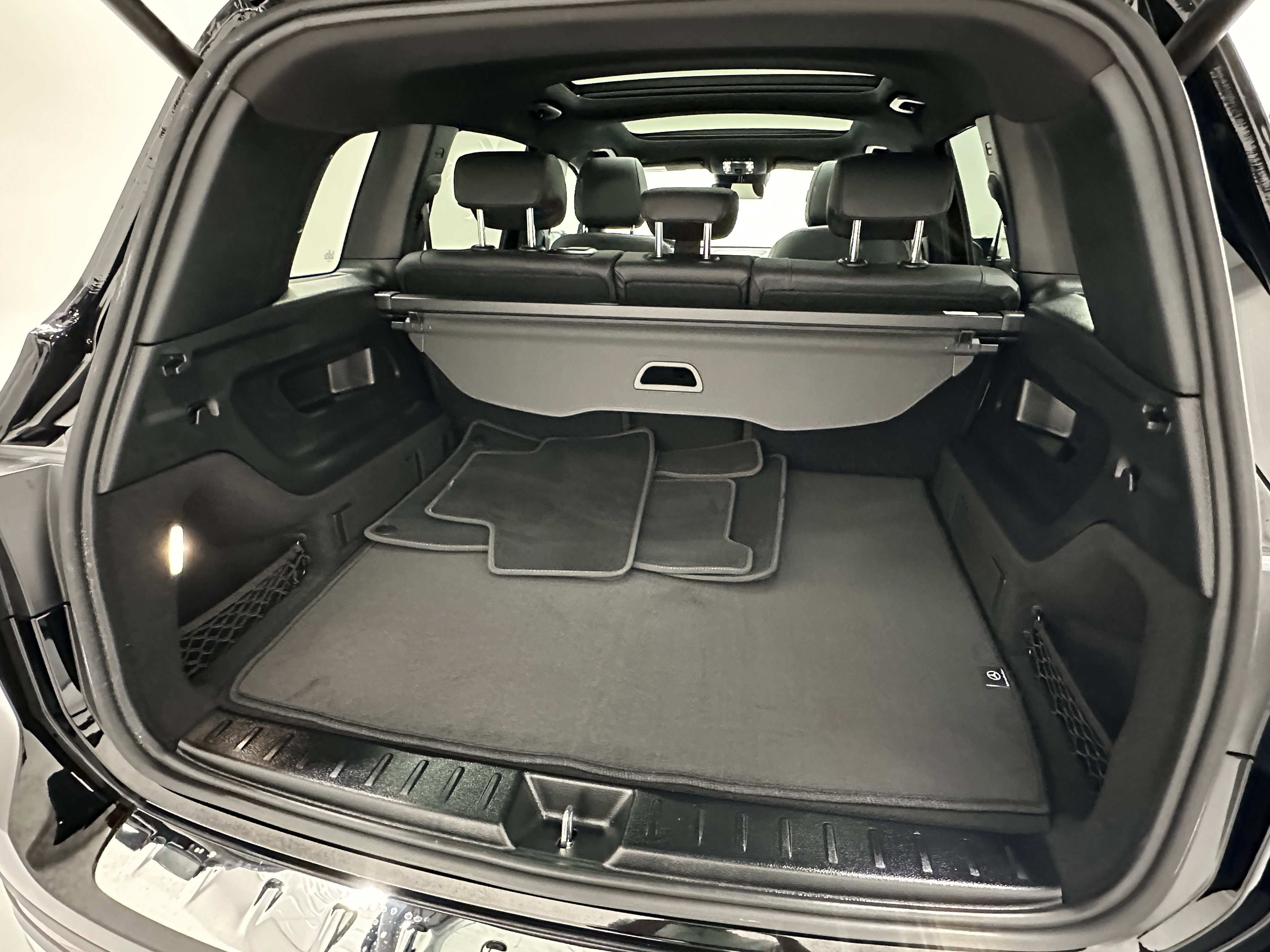 2024 Mercedes Benz GLB 250 photo 13
