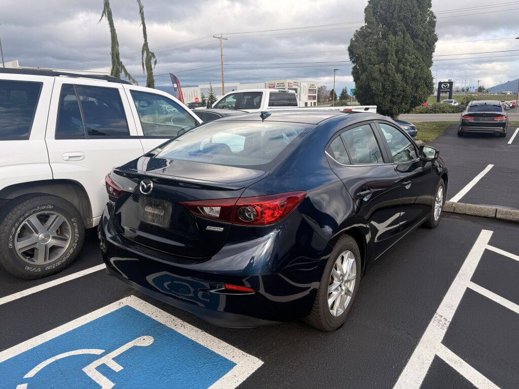 2015 Mazda Mazda3 Grand Touring photo 4