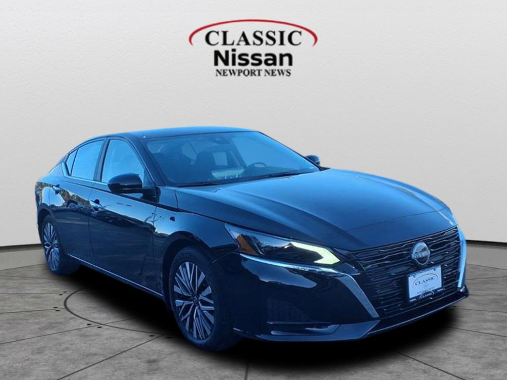 2025 Nissan Altima SV's photo