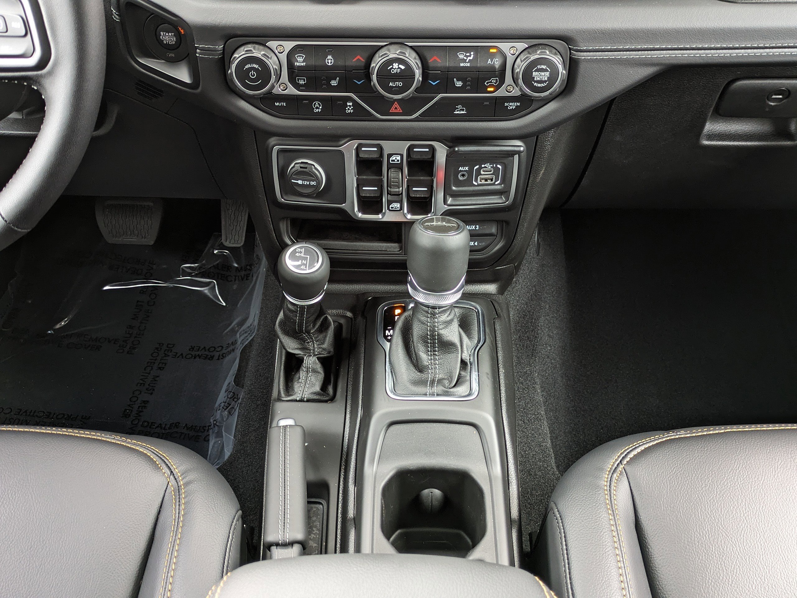 2025 Jeep Gladiator Sport photo 17