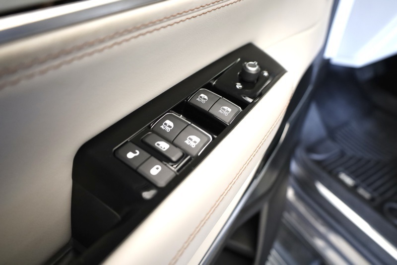 2022 Jeep Grand Wagoneer I photo 10