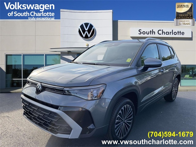 2025 Volkswagen Taos SE's photo