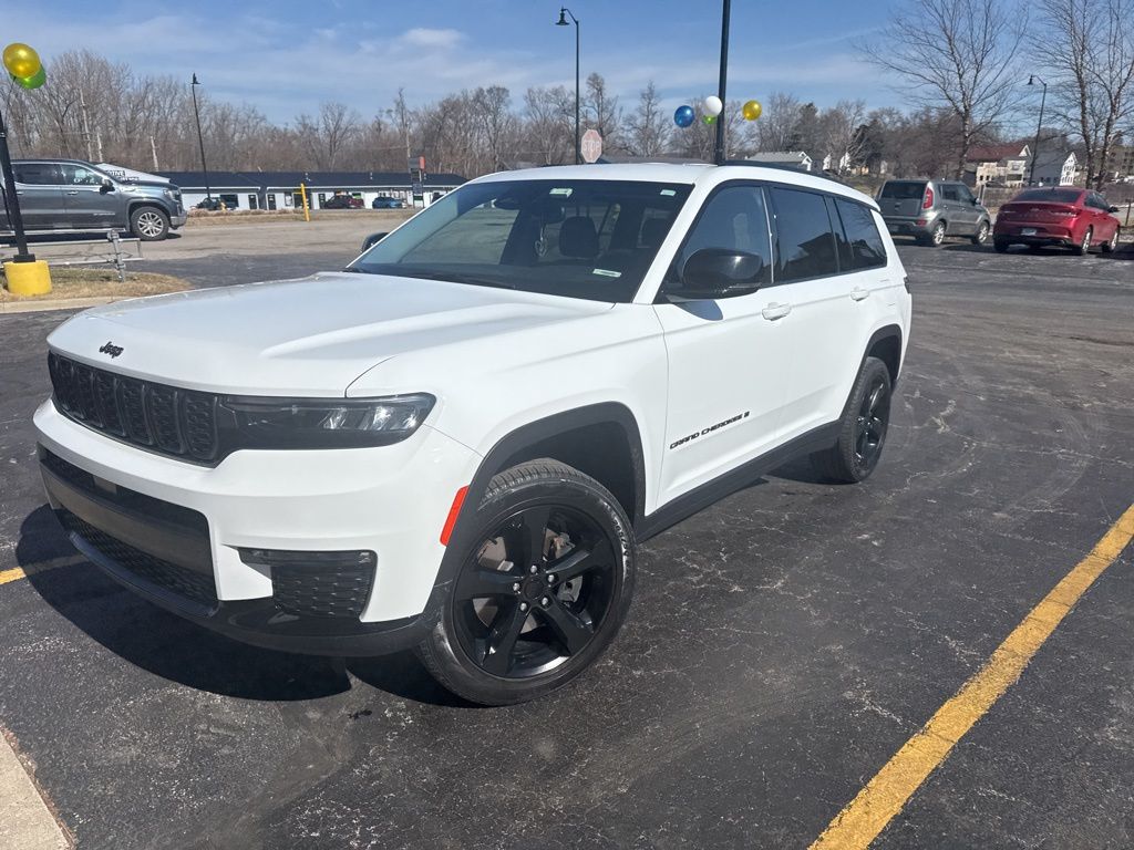 2023 JEEP GRAND CHEROKEE L - Image 1