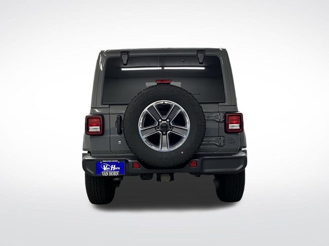 2018 Jeep Wrangler Unlimited Sahara photo 13