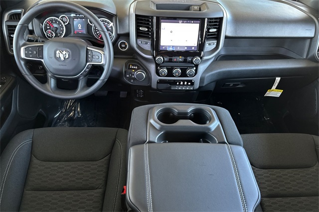 2025 Ram 1500 Tradesman photo 4