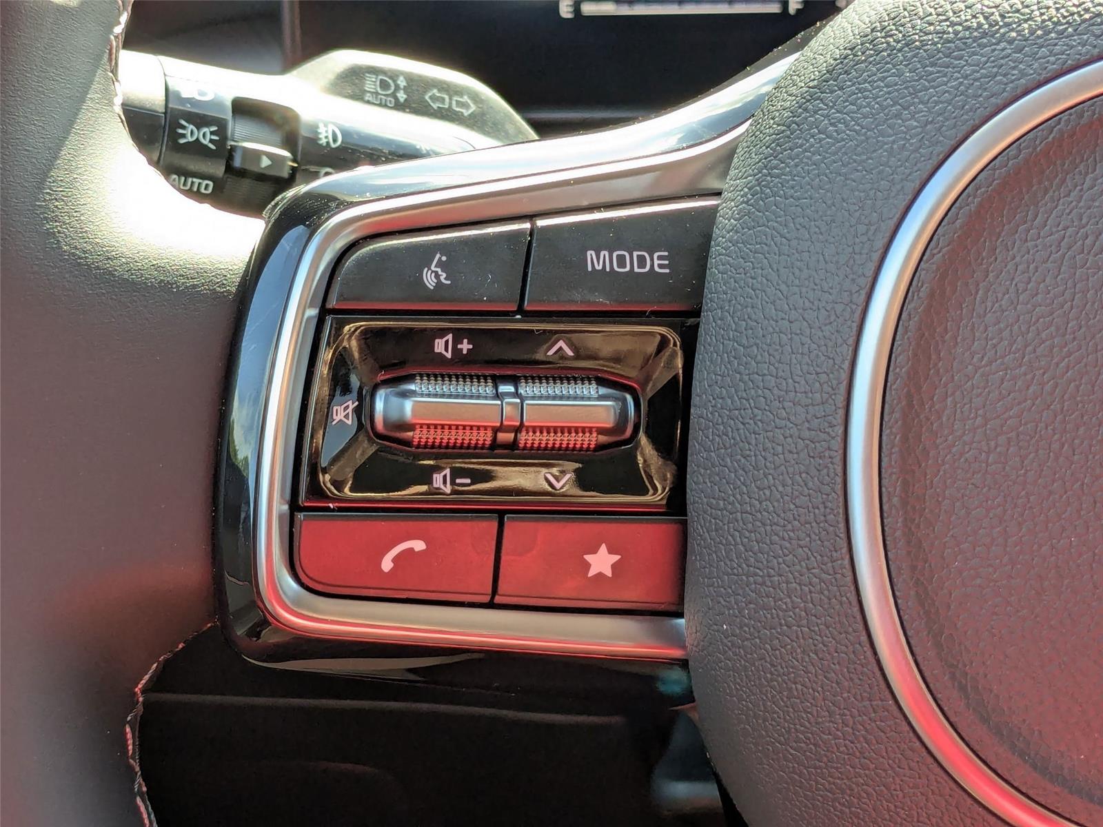 2025 Kia Sorento EX photo 17