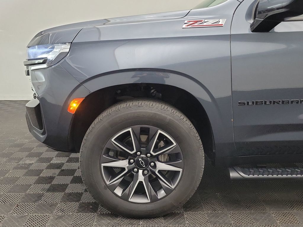 2021 Chevrolet Suburban 1500 Z71 photo 9