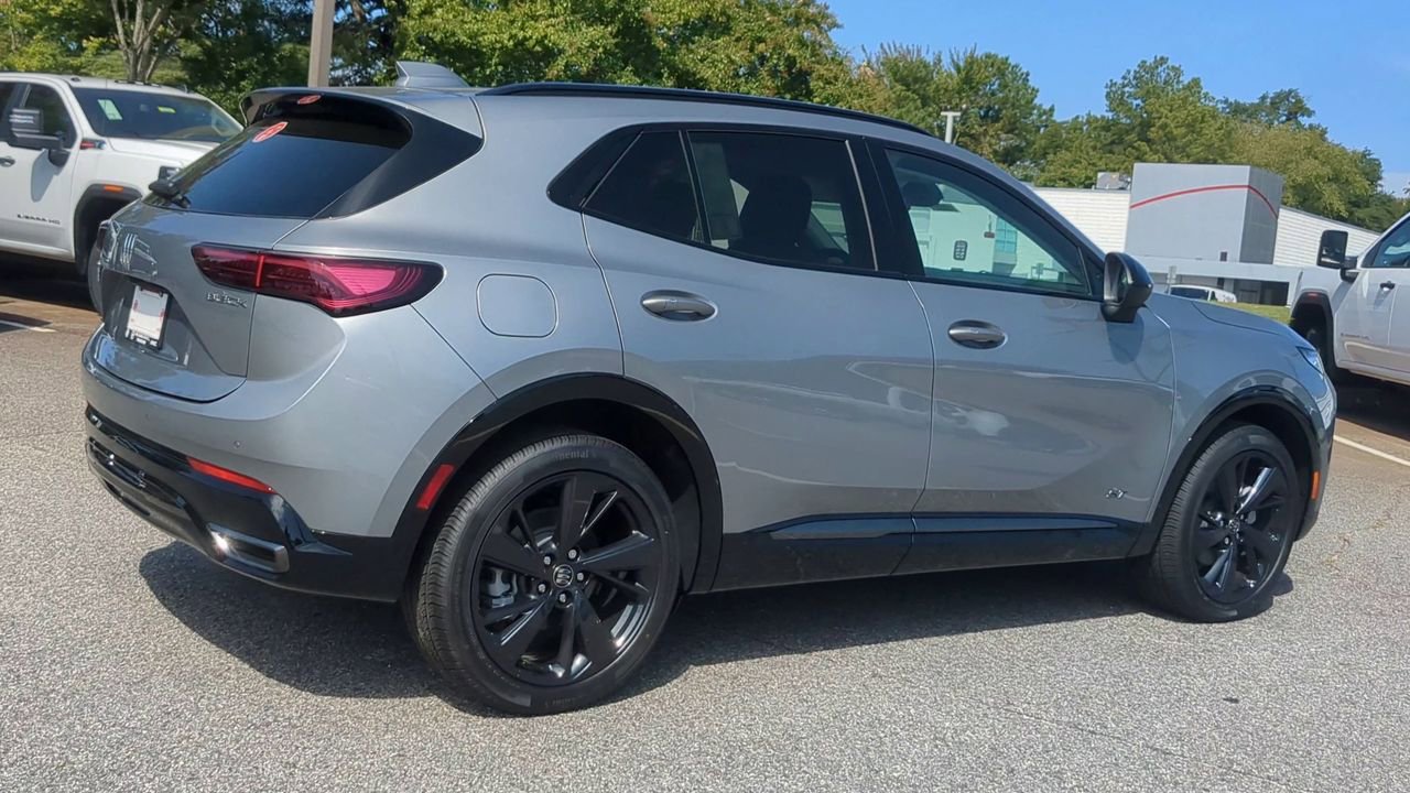 2025 Buick Envision Sport Touring photo 8