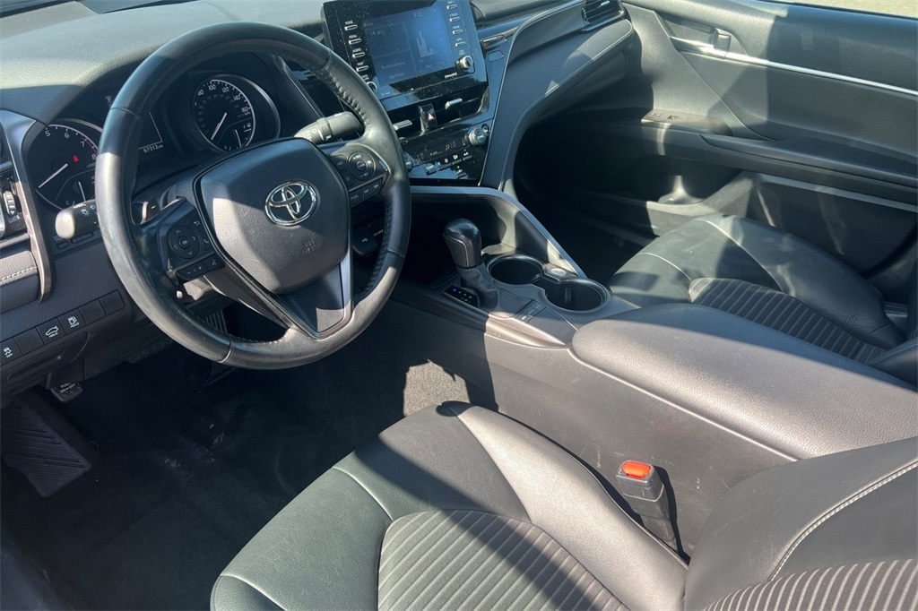 2022 Toyota Camry SE photo 4