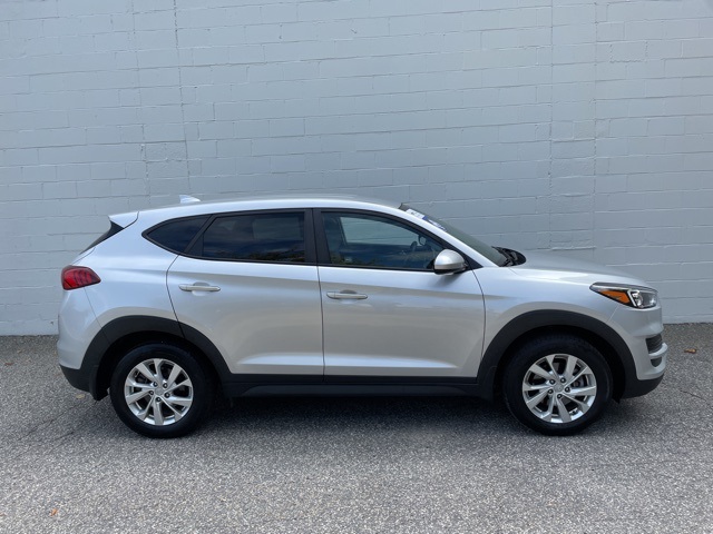 2019 Hyundai Tucson SE photo 2