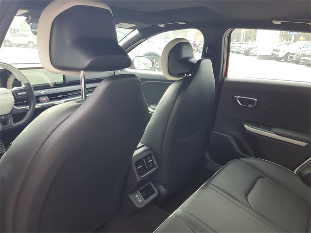 2025 Kia K4 GT-Line Turbo photo 24