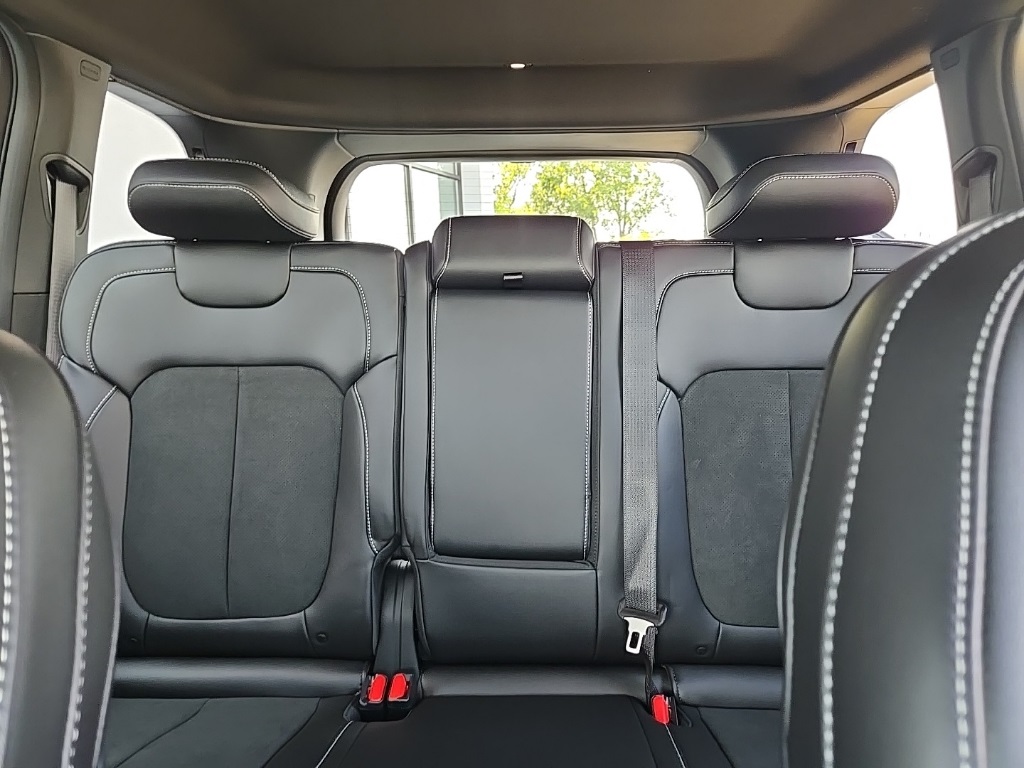 2025 Jeep Grand Cherokee Altitude X photo 30