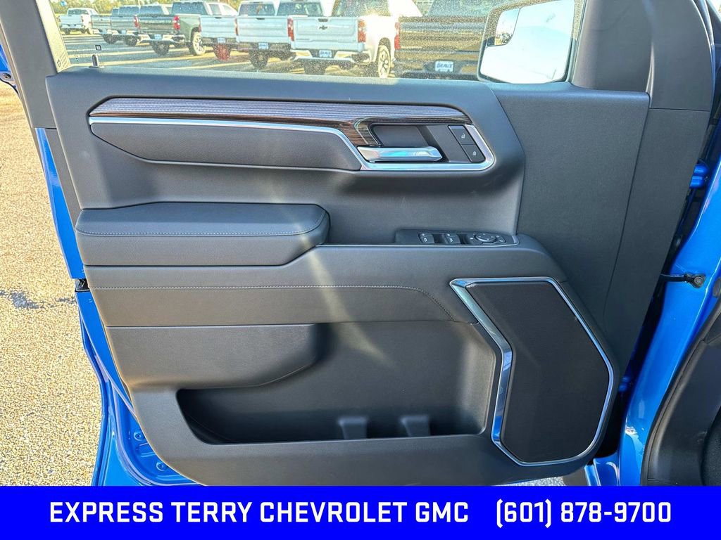 2025 Chevrolet Silverado 1500 RST photo 33