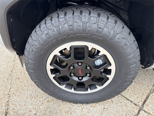 2025 Toyota 4Runner TRD Off-Road Premium photo 8