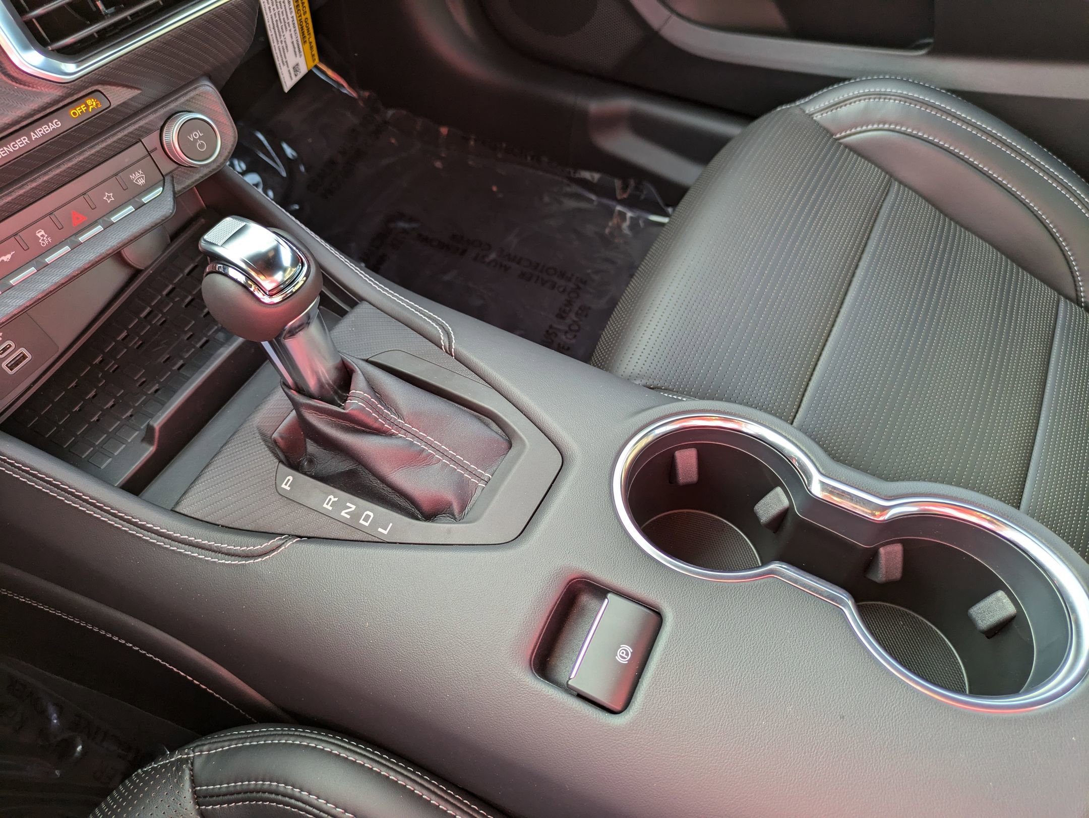 2024 Ford Mustang EcoBoost Premium photo 25