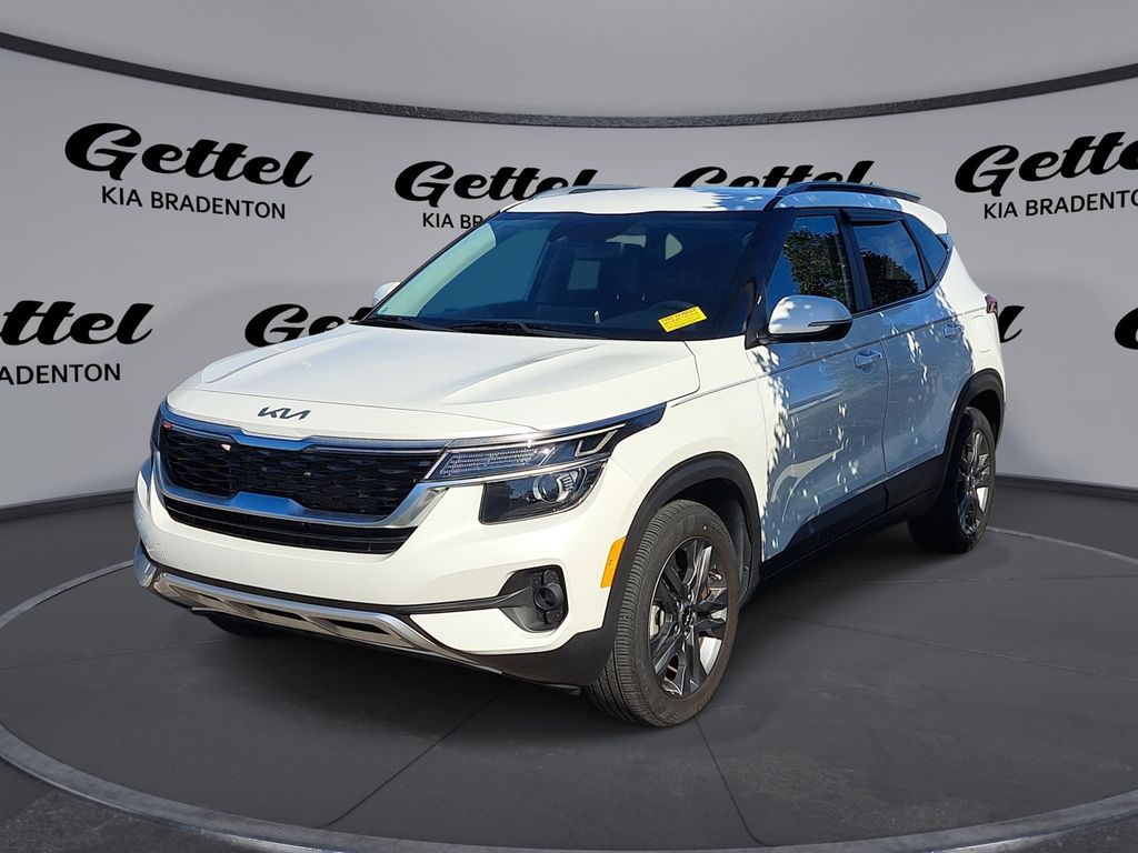 2023 Kia Seltos S's photo