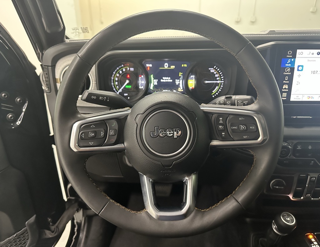 2024 Jeep Wrangler Sahara 4xe photo 22