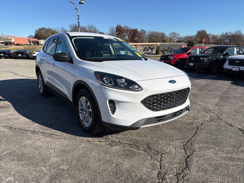 2022 Ford Escape SE Hybrid photo 4