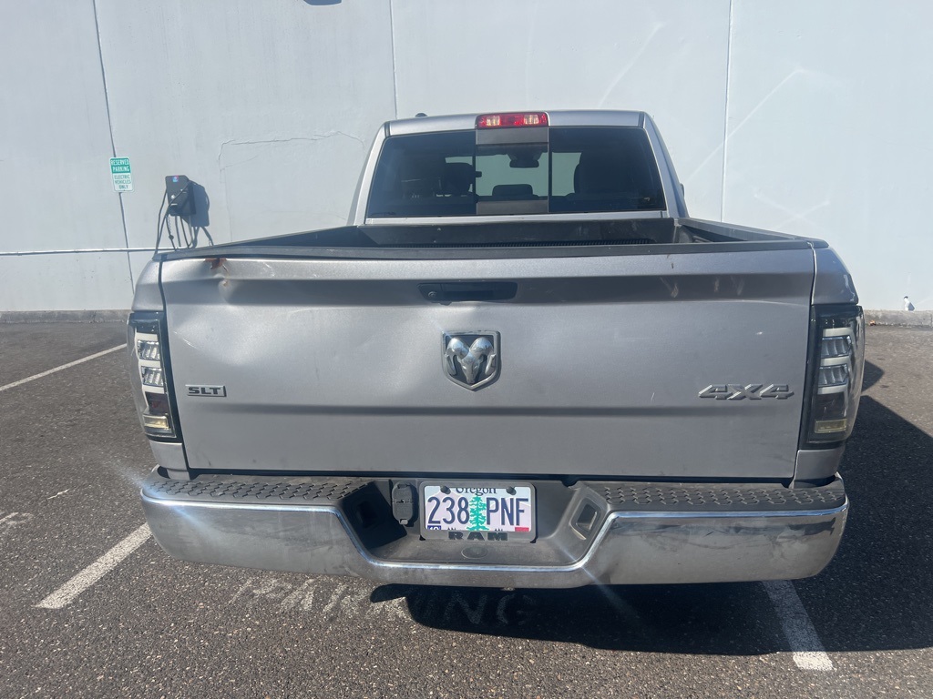 2020 Ram 1500 Classic SLT photo 4