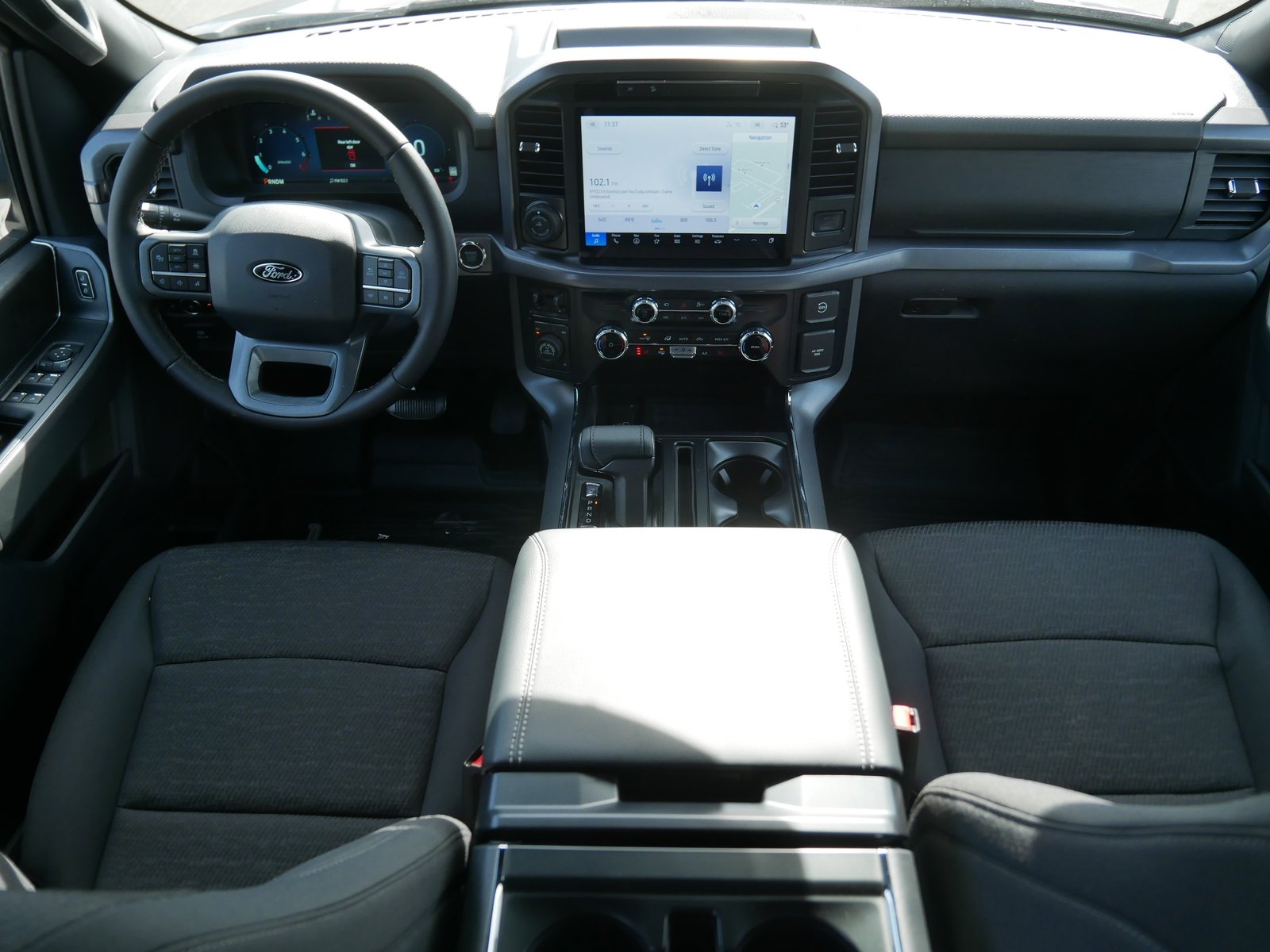 2025 Ford F-150 XLT photo 4