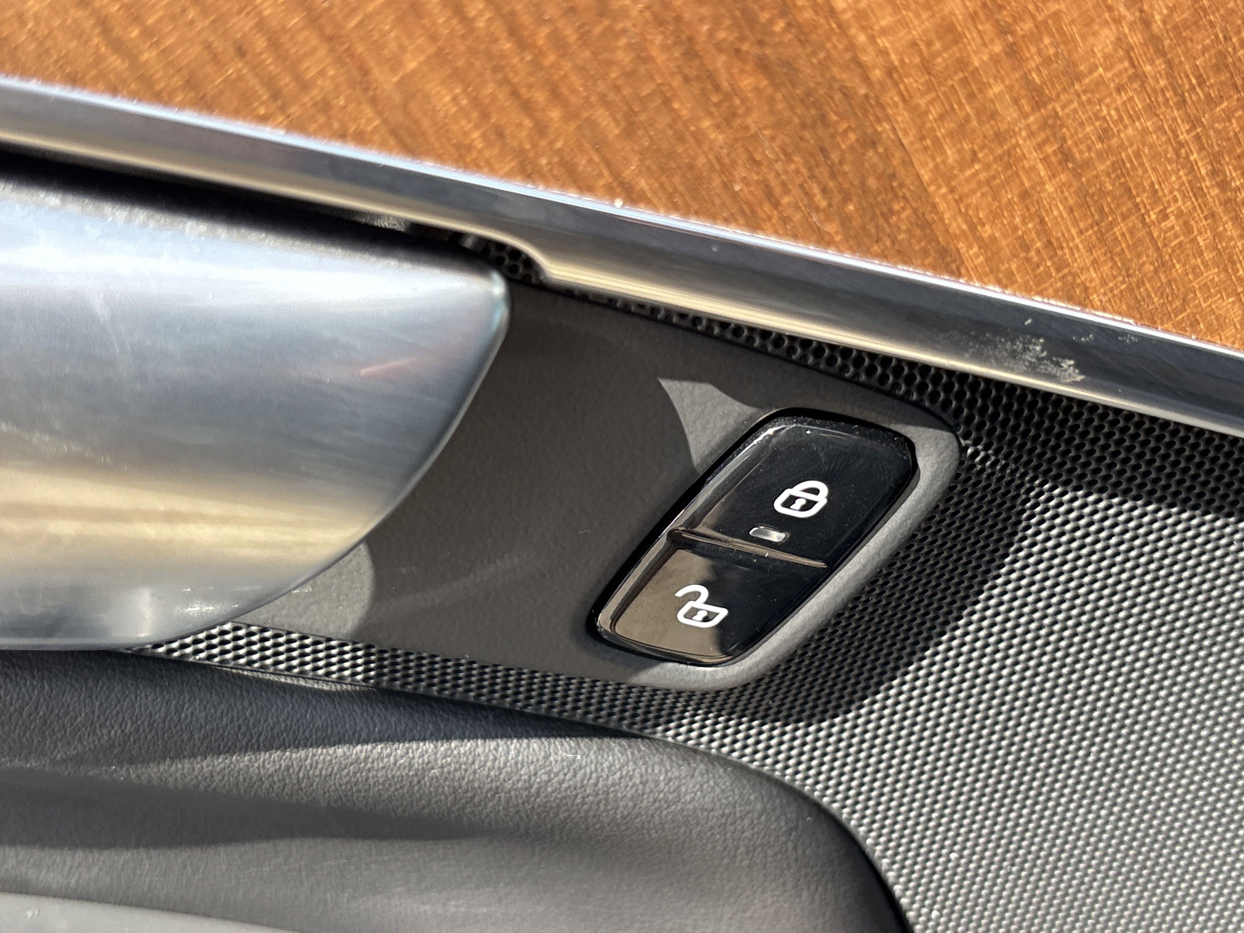 2024 Volvo XC90 Recharge T8 Plus photo 4