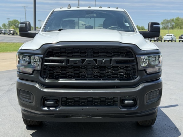 2023 Ram 3500 Tradesman photo 2