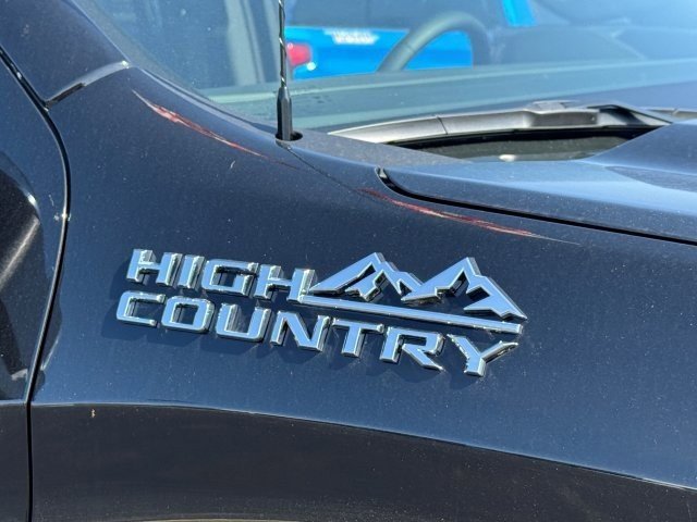 2025 Chevrolet Silverado 1500 High Country photo 8