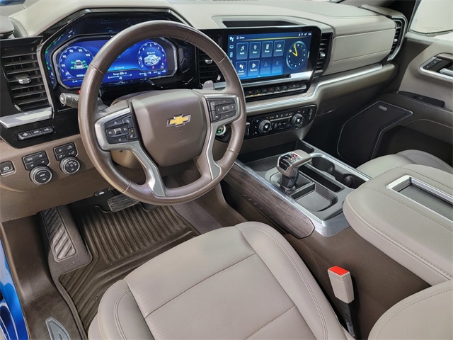 2022 Chevrolet Silverado 1500 LTZ photo 13