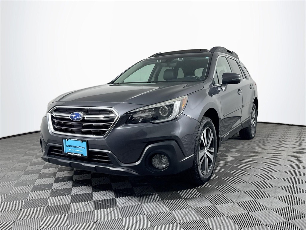 2018 Subaru Outback Limited's photo