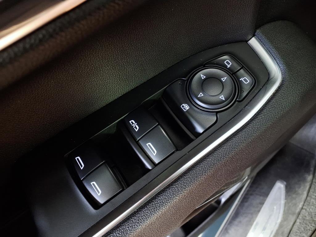 2025 Chevrolet Silverado 1500 LT photo 14