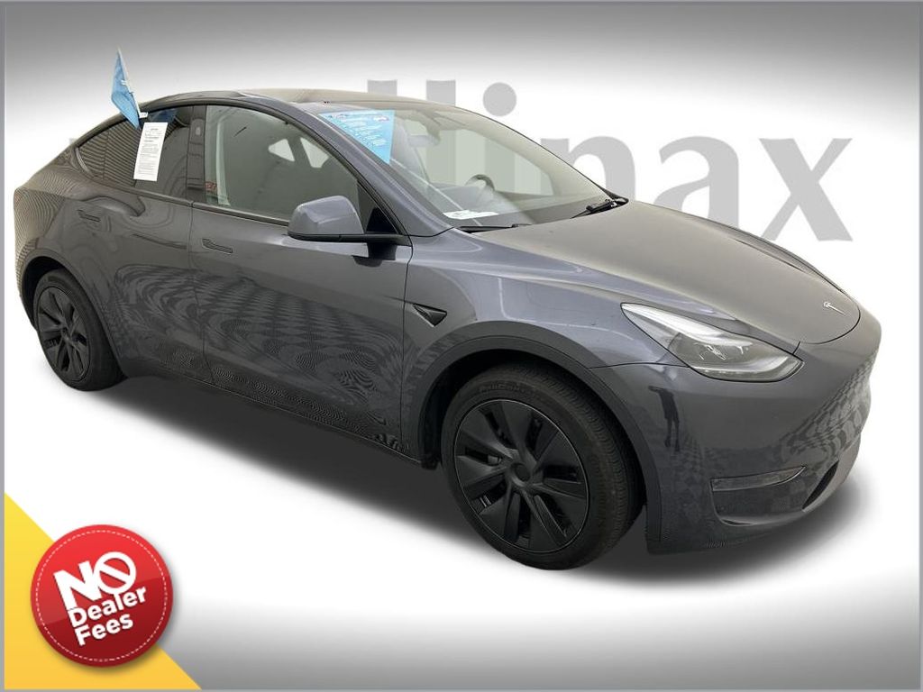 Used 2025 Tesla Model Y Long Range with VIN 7SAYGDED6SA375462 for sale in Kissimmee, FL