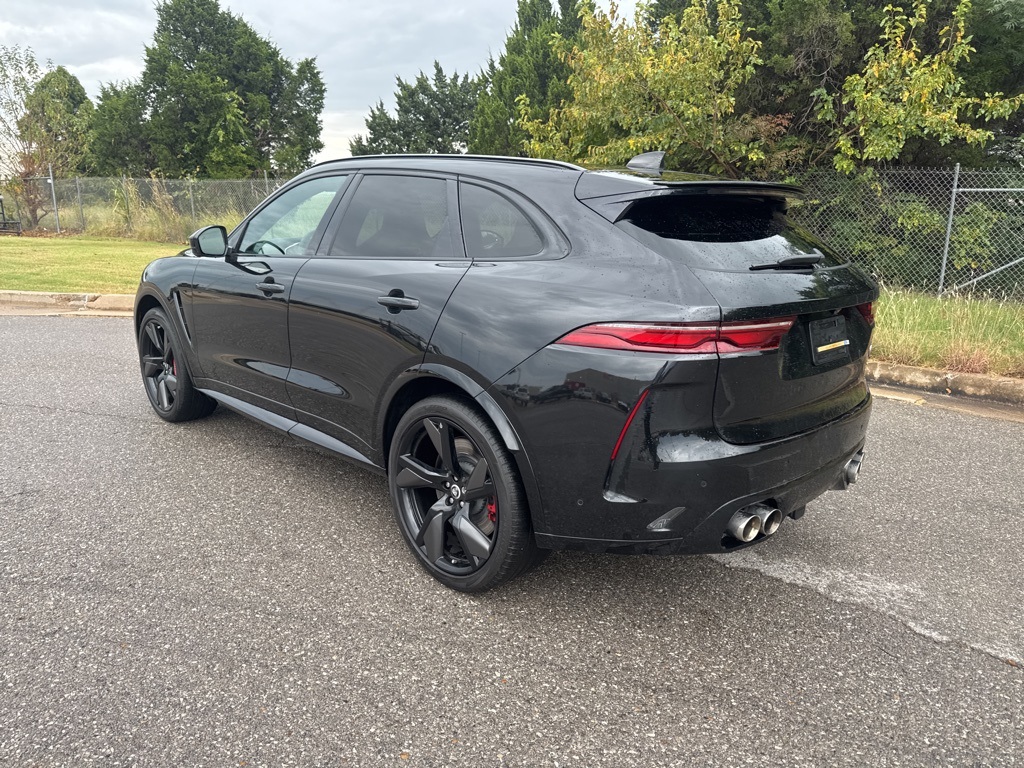 2024 Jaguar F-PACE SVR photo 2